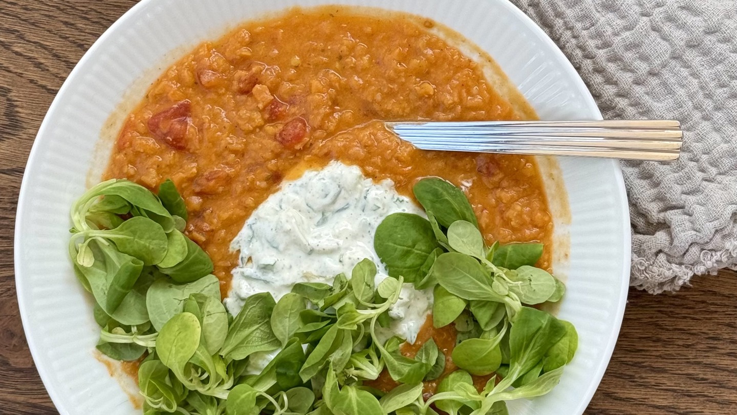 Dhal med cremet raita